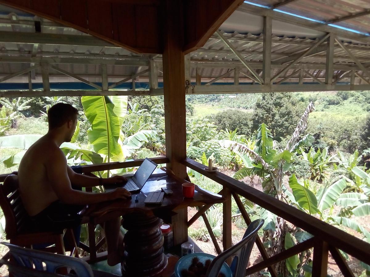 Mr Pov Home Stay Banlung Екстер'єр фото
