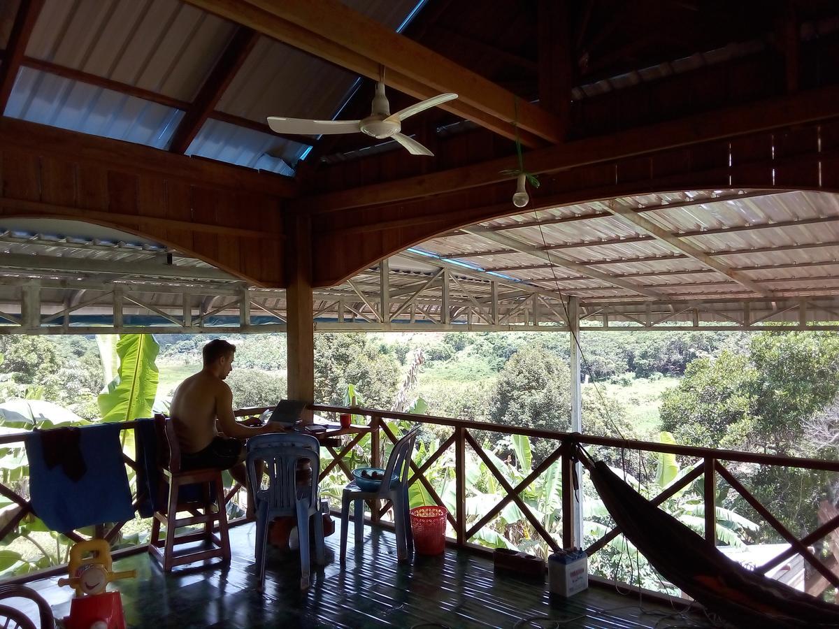 Mr Pov Home Stay Banlung Екстер'єр фото